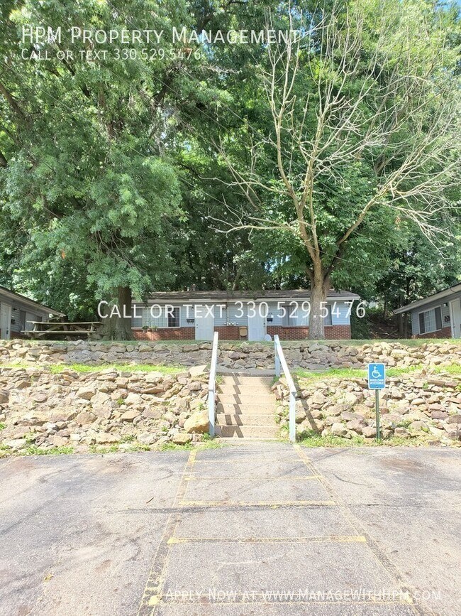 2385 Newton St, Akron, OH 44305 Room for Rent in Akron, OH