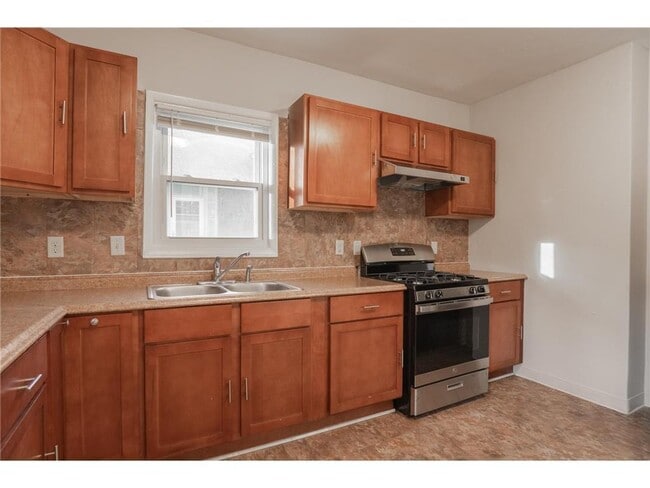 Building Photo - 4007 N Girard Ave