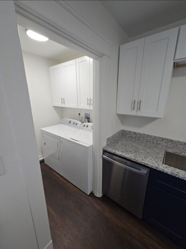 Foto del edificio - 303 N Houston St