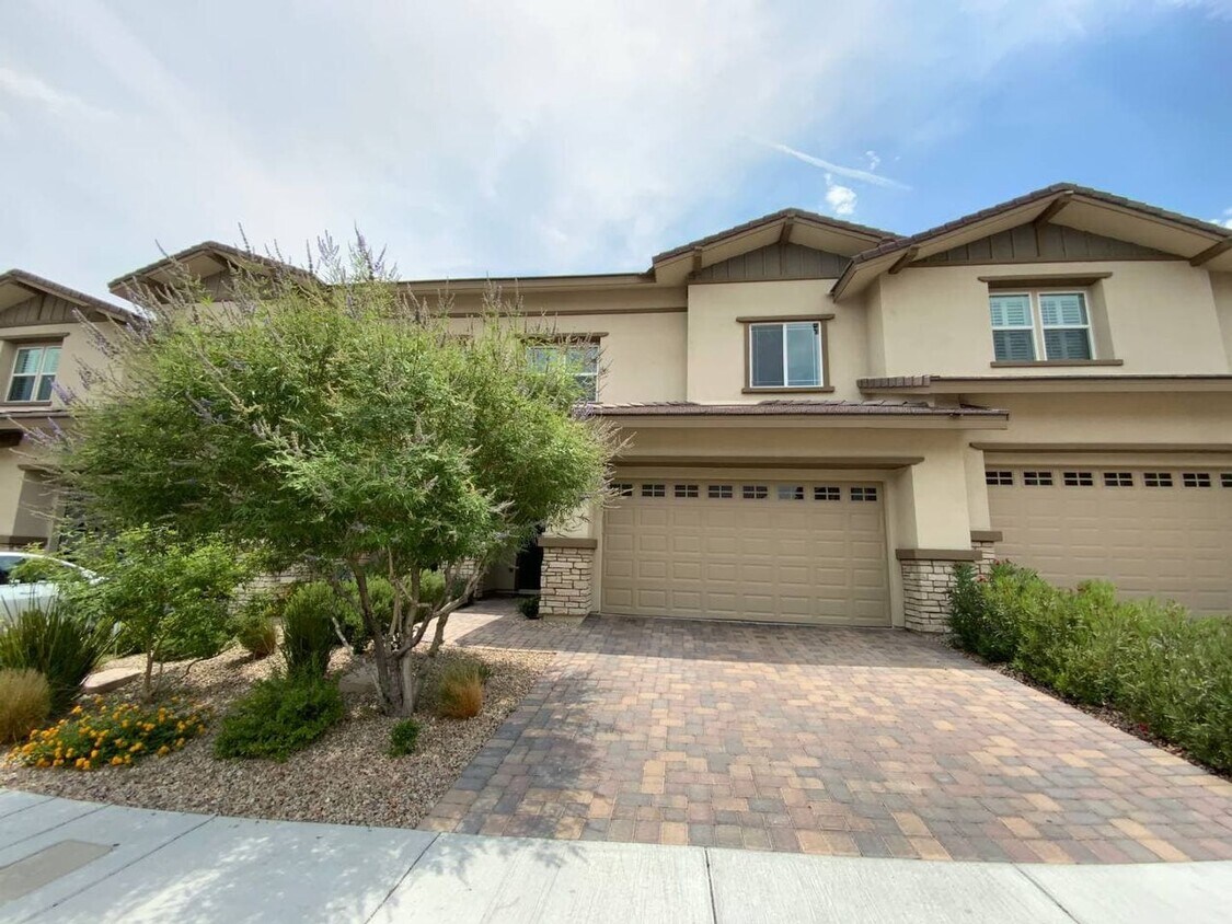 Foto principal - STUNNING LUXURY TOLL BROTHERS DESIGN TOWNH...