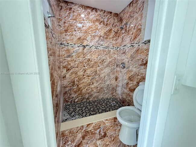 Foto del edificio - 548 SW 17th Ave