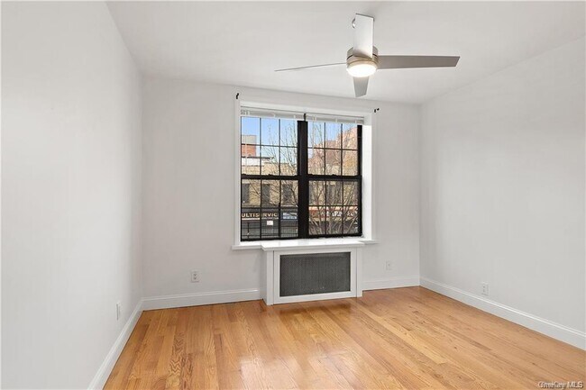 Building Photo - 1470 Leland Ave