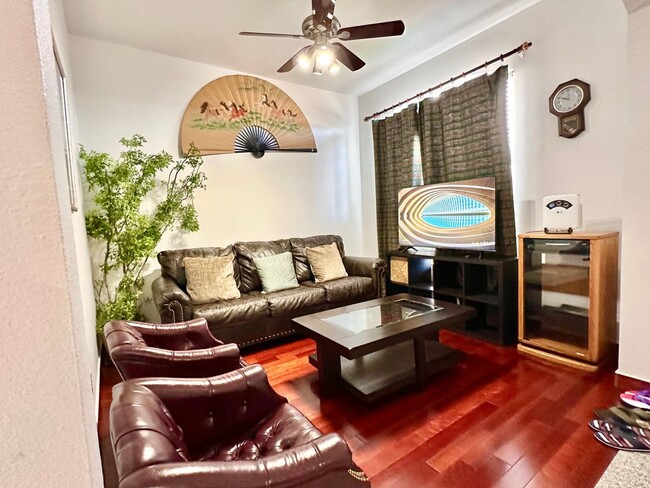 Building Photo - 5632 Rickshaw Ln