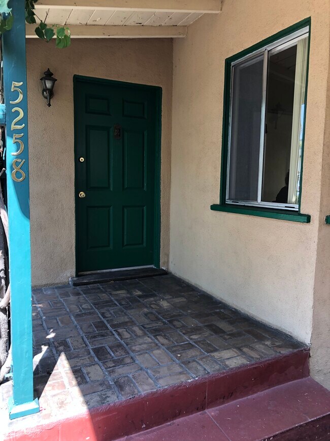 Building Photo - 5258 Cleon Ave