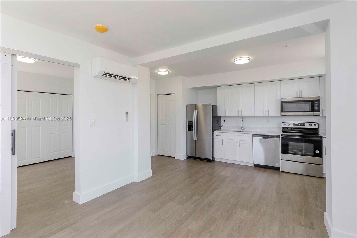 Foto principal - 1620 NW 18th St