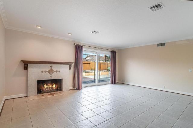 Foto del edificio - 5 bedroom in Huntington Beach CA 92646
