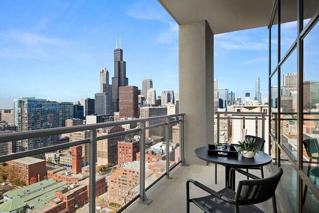 Foto del edificio - 901 S State St