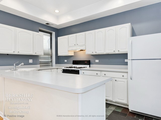 Foto del edificio - 2105 W Division St