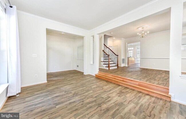 Foto del edificio - 42485 Regal Wood Dr