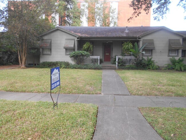 Building Photo - 215 Buena Vista Blvd