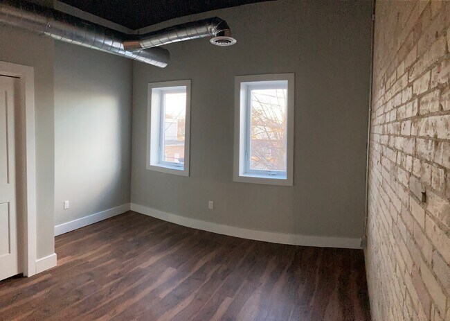 Bedroom - 114 S Main St