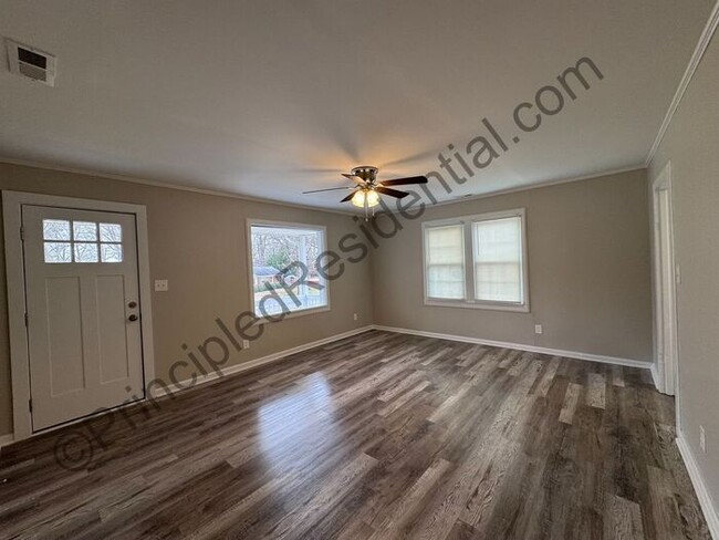 Foto del edificio - 2 bedroom 1 bath home in Lincolnton!