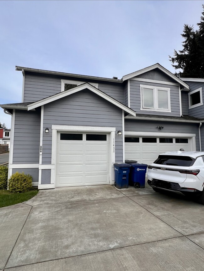 Building Photo - 11420 8th Ave S