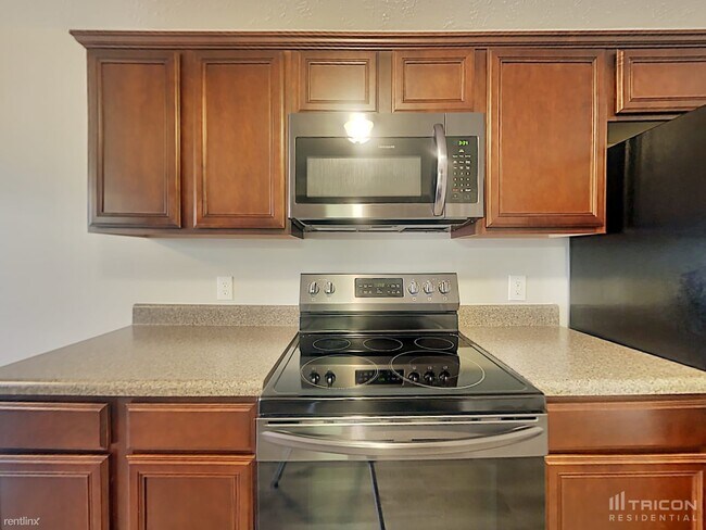 Building Photo - 3052 Ace Wintermeyer Dr
