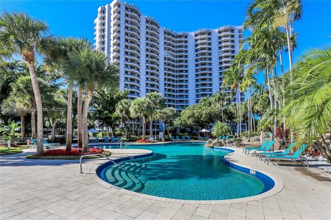 Foto del edificio - 3300 NE 191st St