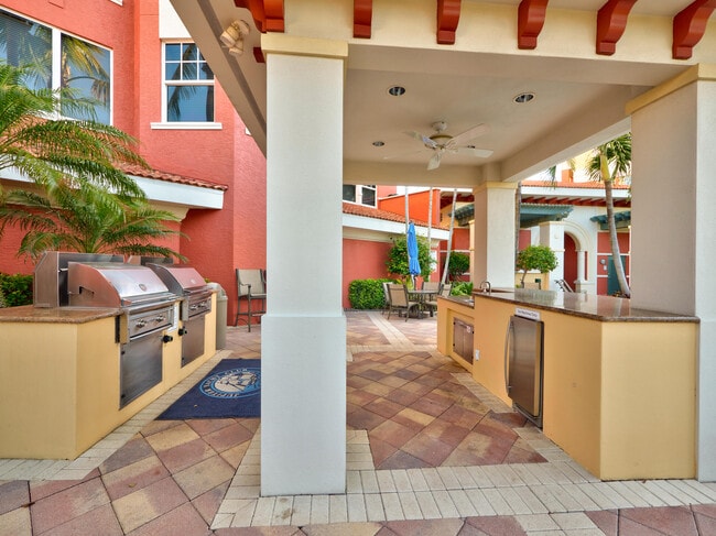 Building Photo - 400 S US Hwy 1