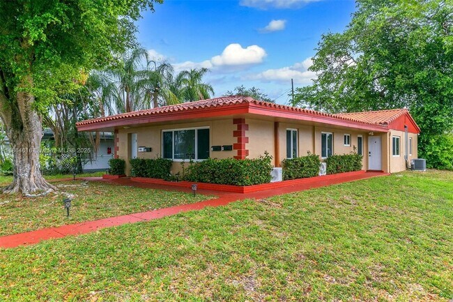 Foto del edificio - 17001 NE 20th Ave