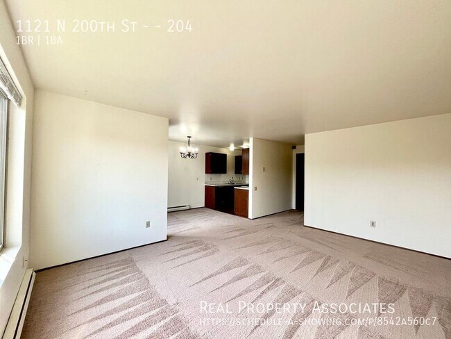 Foto del edificio - 1121 N 200th St