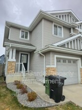 Building Photo - 636-642 42 Ave NW