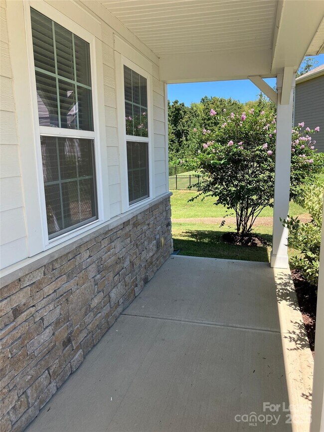 Foto del edificio - 10421 Bluejack Oak Ct