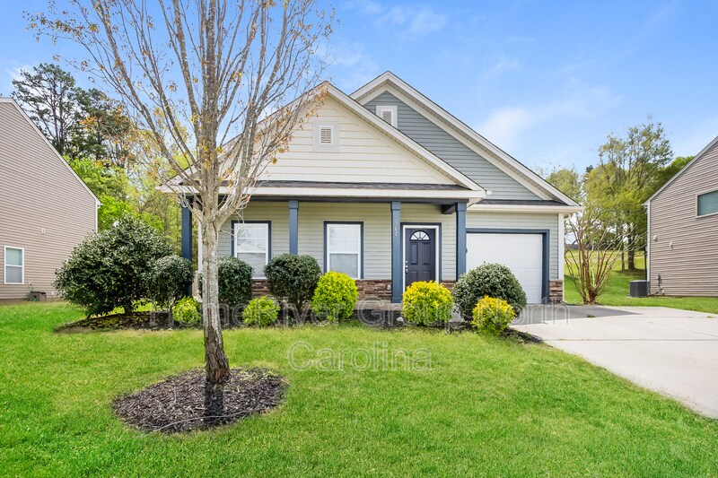 Primary Photo - 302 Anderson Ridge Dr