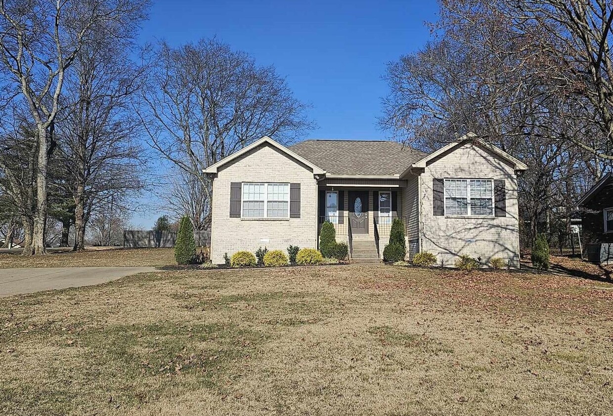 Primary Photo - One level 3 bedroom 2 bath in Gallatin TN