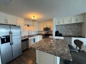 Building Photo - 26 W 10th St