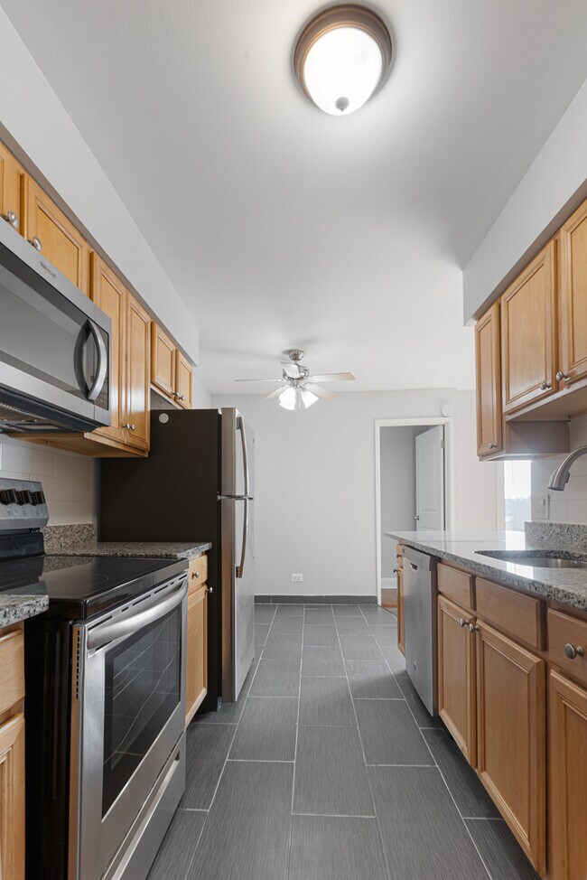 Foto del edificio - 7545 N Winchester Ave