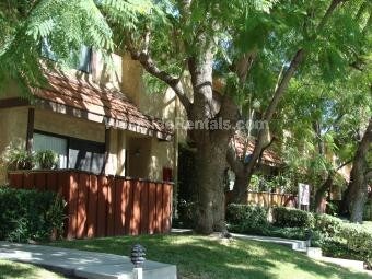 Foto principal - 14435 Plummer St