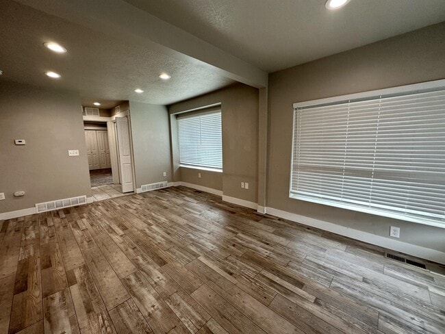 Photo - 2275 S 600 E House