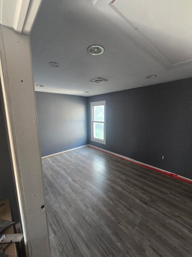 Building Photo - 169 Hawley St