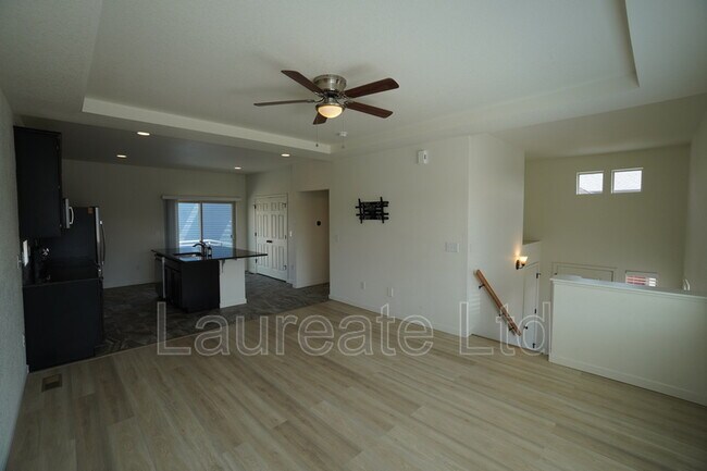 Foto del edificio - 5472 Danube St