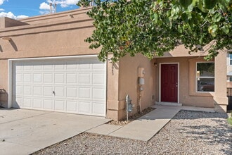 Building Photo - 2943 Quail Pointe Dr NW