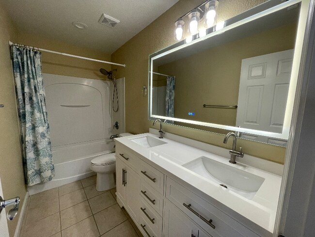 Building Photo - 1610 Bello Dr