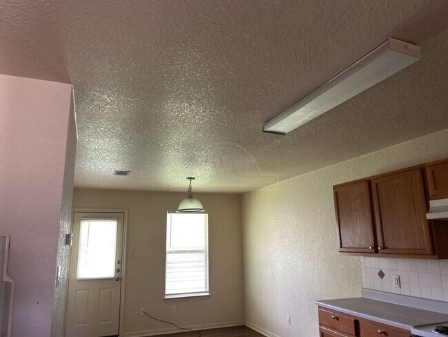 Foto del edificio - 1600 Dugger Cir