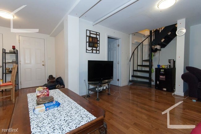 Foto del edificio - 81 Brighton Ave