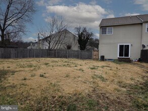 Building Photo - 236 Green Blade Dr