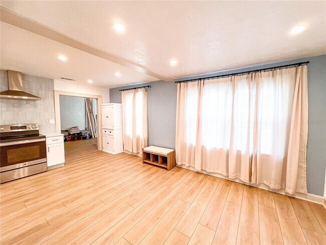 Foto del edificio - 215 NW 16th Ave