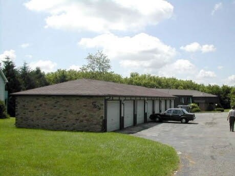 Building Photo - 1604 Green Valley Dr