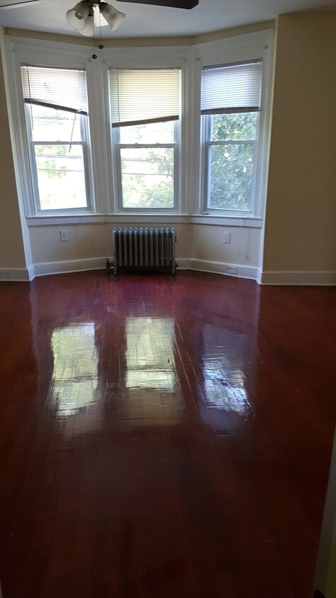 Primary Photo - 85 Clifton Ave