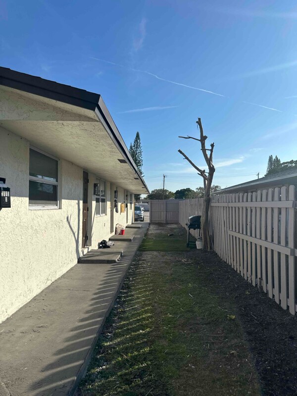 Photo - 2113 Liberty St Apartment