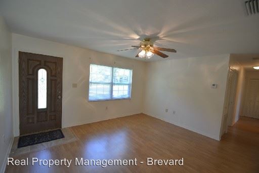Building Photo - 1261 Vandalia Ave SE