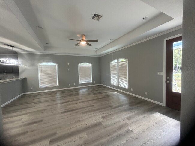 Foto del edificio - 6599 Johnson Ln