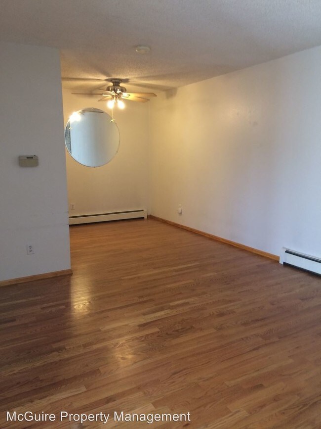 Building Photo - 1009 W 112th Ave