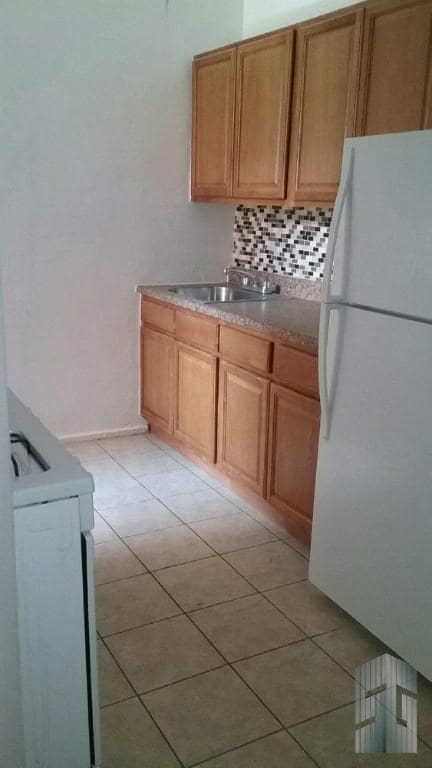 Foto del edificio - 1380 White Plains Rd