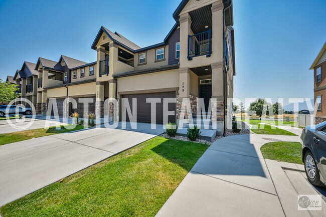 Foto del edificio - Row-End Townhome in Saratoga Springs!