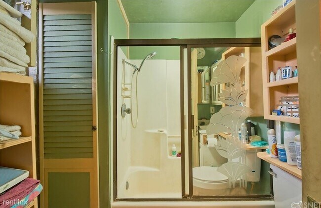 Foto del edificio - 1 br, 1 bath House - 9500 Rowell Ave