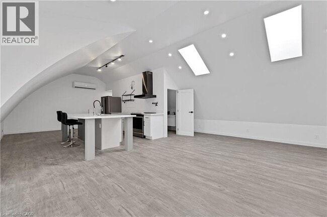 Building Photo - 118 Bethel Church Rd