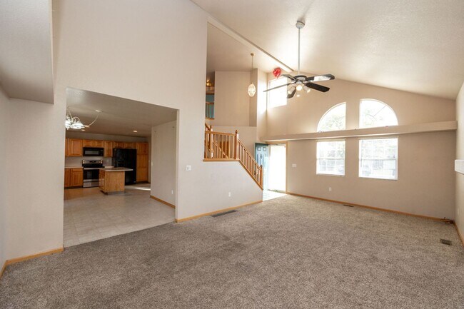 Foto del edificio - 3 bed, 2.5 bath Home in English Ranch Neighborhood