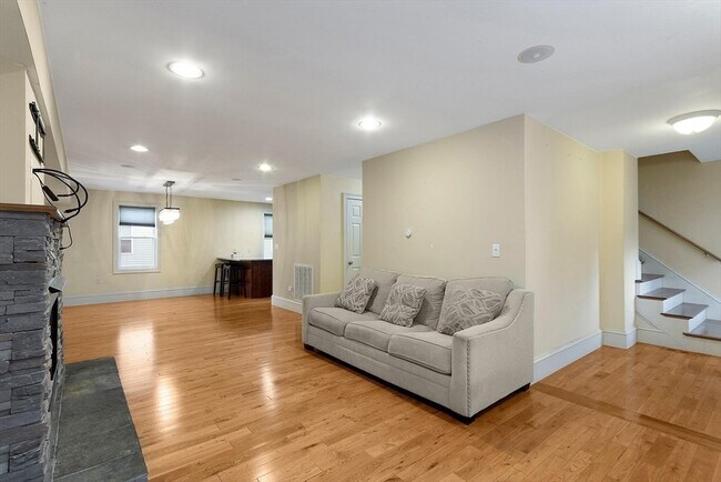 Foto del edificio - 14 Downer Ct